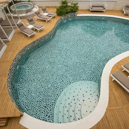 Marina House Apart With Sea View *